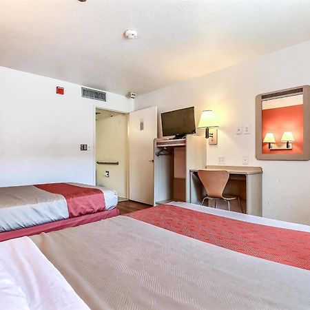 Park Inn By Radisson, ลิเวอร์มอร์ ภายนอก รูปภาพ